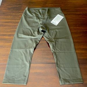 Brand new WUNDER UNDER HR yoga pants Lululemon S12